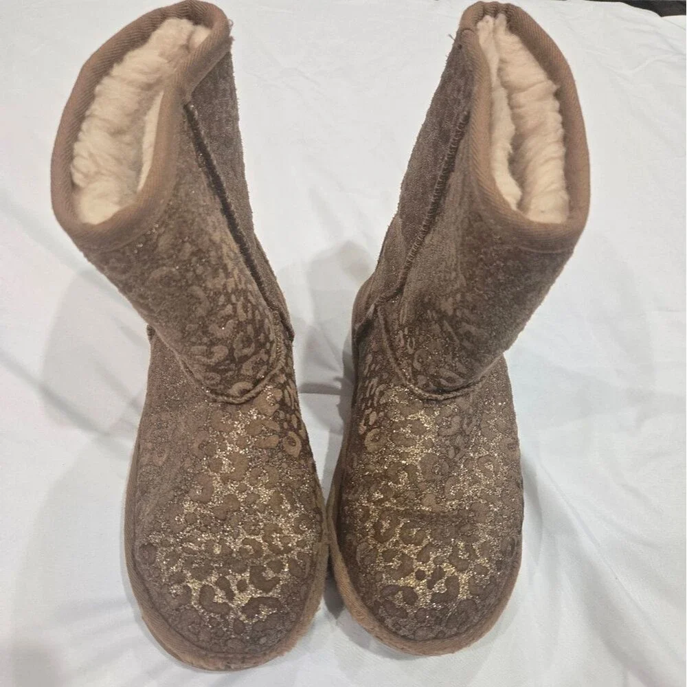 Ugg Classic II Glitter Leopard Boots Size 4